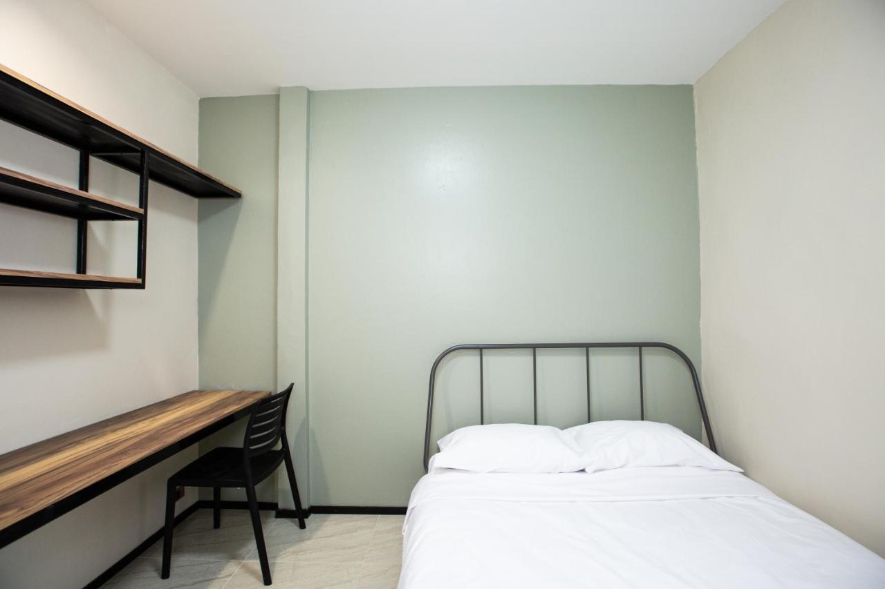 Kaelyn Cozy Living Hotell Bangkok Exteriör bild